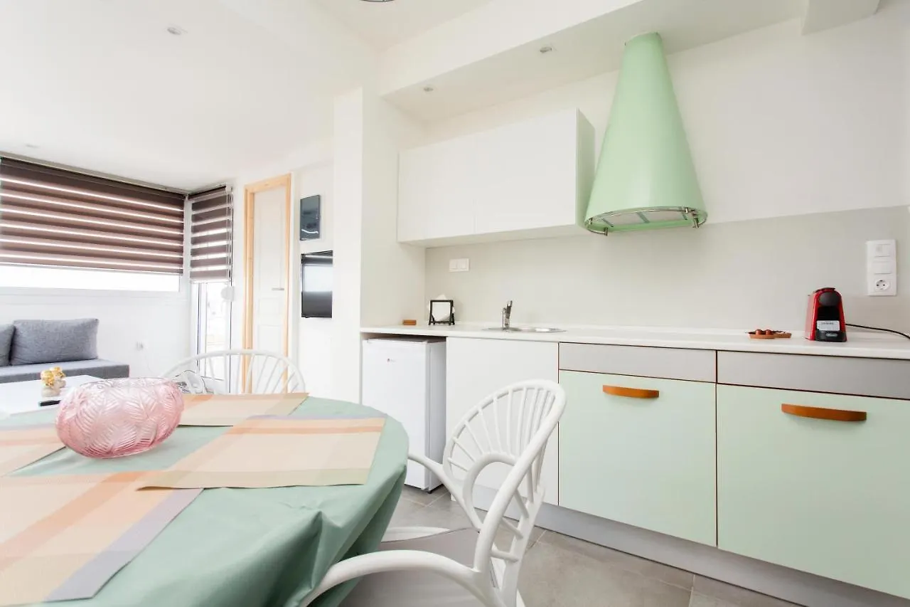 Suggrou Terrace Apartment #8 Thessaloníki
